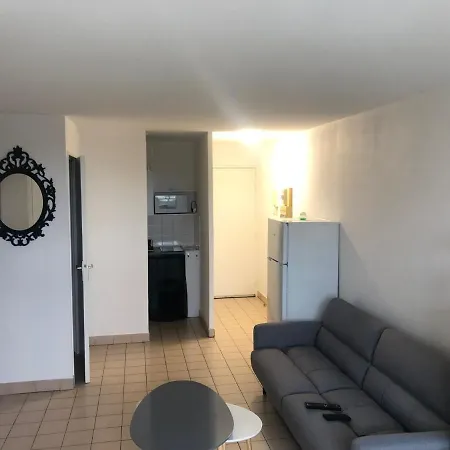 6eme Vue Sur Le Canal Et L'etang Apartment *
